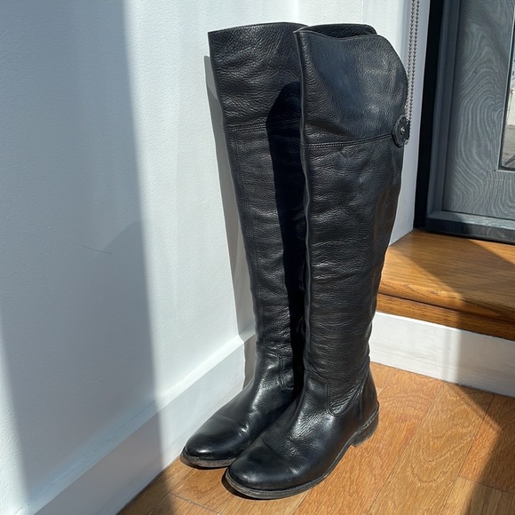 Boots - Picture 3 of 6